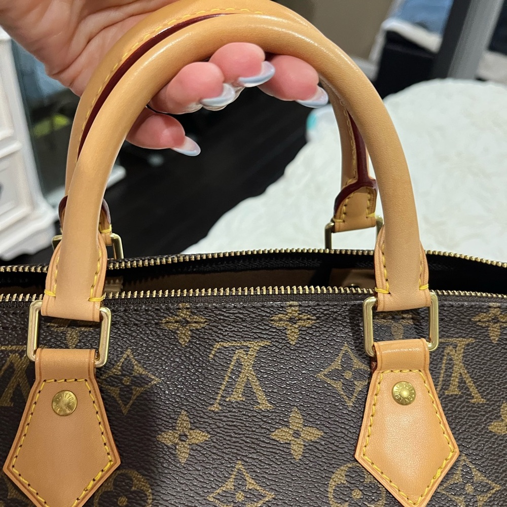 Louis Vuitton Monogram Speedy 40 Handbag in Brown - Picture 12 of 17